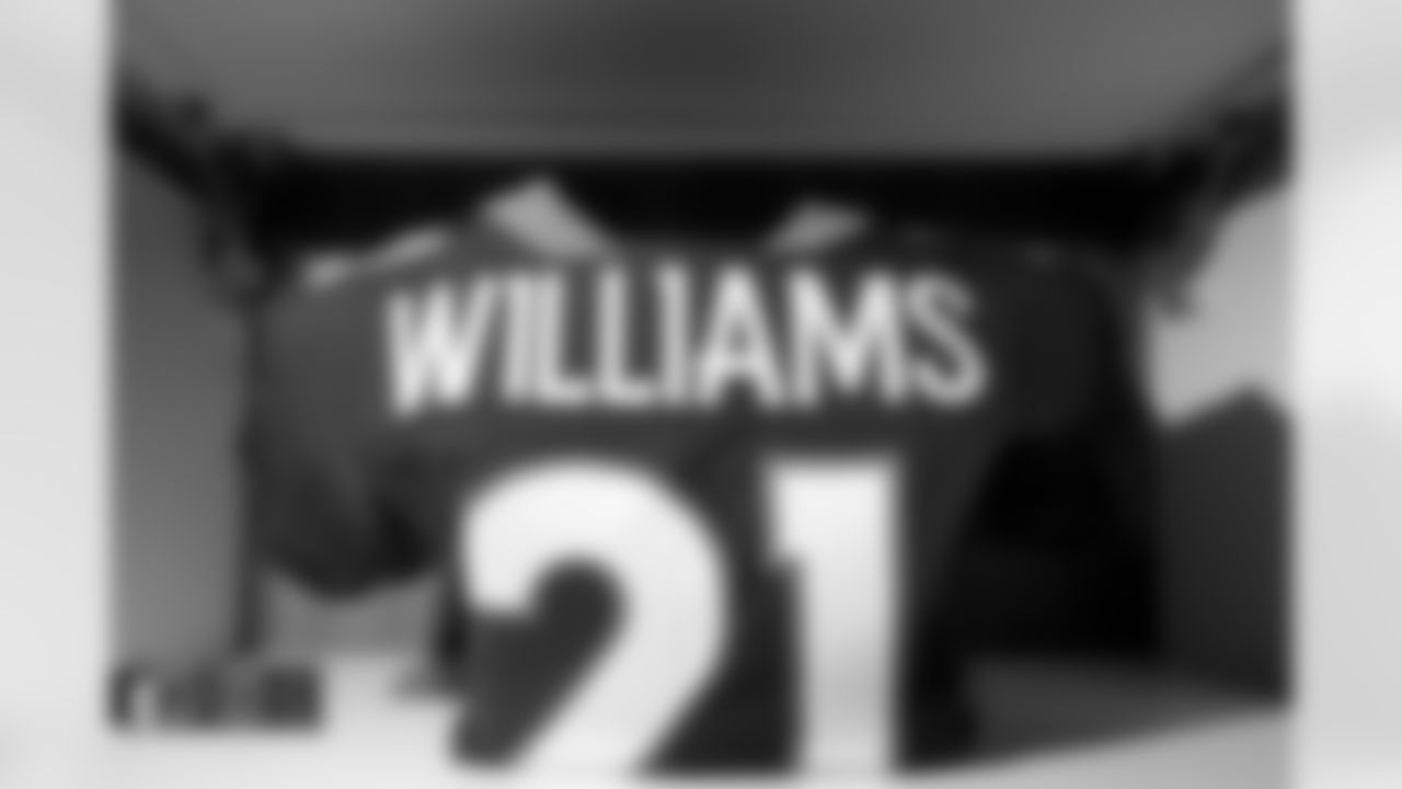 K'Waun Williams' jersey in the locker room before the Broncos' Week 3 game against the San Francisco 49ers at Empower Field at Mile High in Denver, Colorado on September 25, 2022. (Photo by Ben Swanson)
