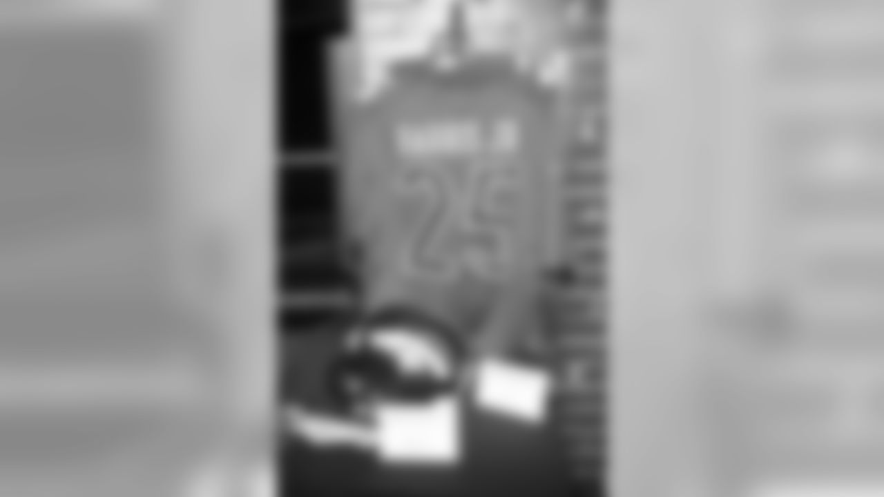 Chris Harris Jr.'s signed Pro Bowl jersey won display for auction during Von's Vision at Mile High Station in Denver on November 5, 2018.