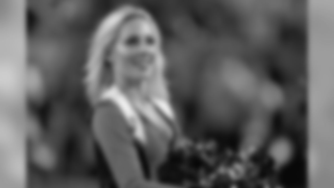 DBC, Cheerleaders, Denver Broncos, 170911, LAC, SDC Hayley Hayley