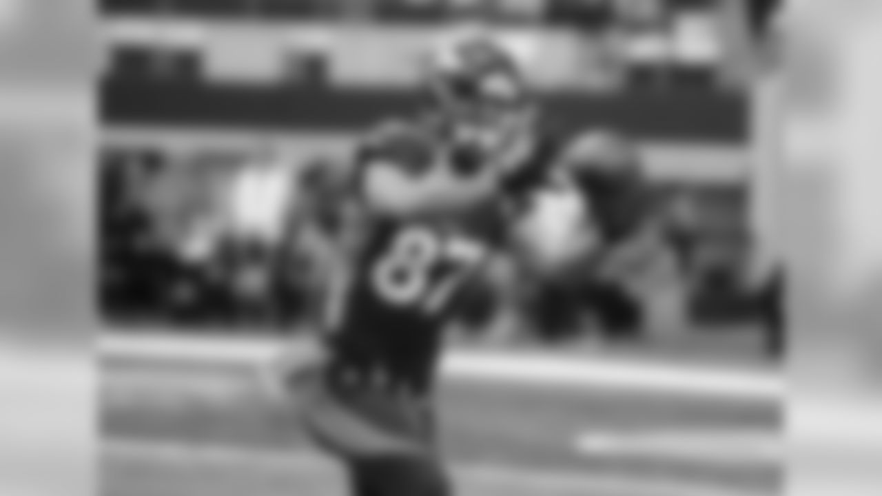 Eric Decker