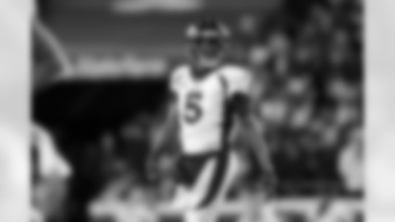 Teddy Bridgewater during the Broncos' Week 13 game against the Kansas City Chiefs at GEHA Field at Arrowhead Stadium in Kansas City, Missouri on December 5, 2021. (Photo by Gabriel Christus)