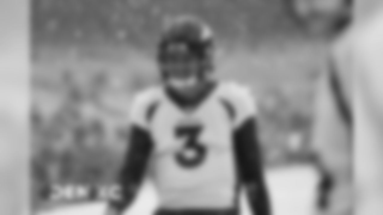 Drew Lock in the snow before the Broncos' Week 15 game against the Kansas City Chiefs at Arrowhead Stadium on December 15, 2019. (Photo by Ben Swanson)