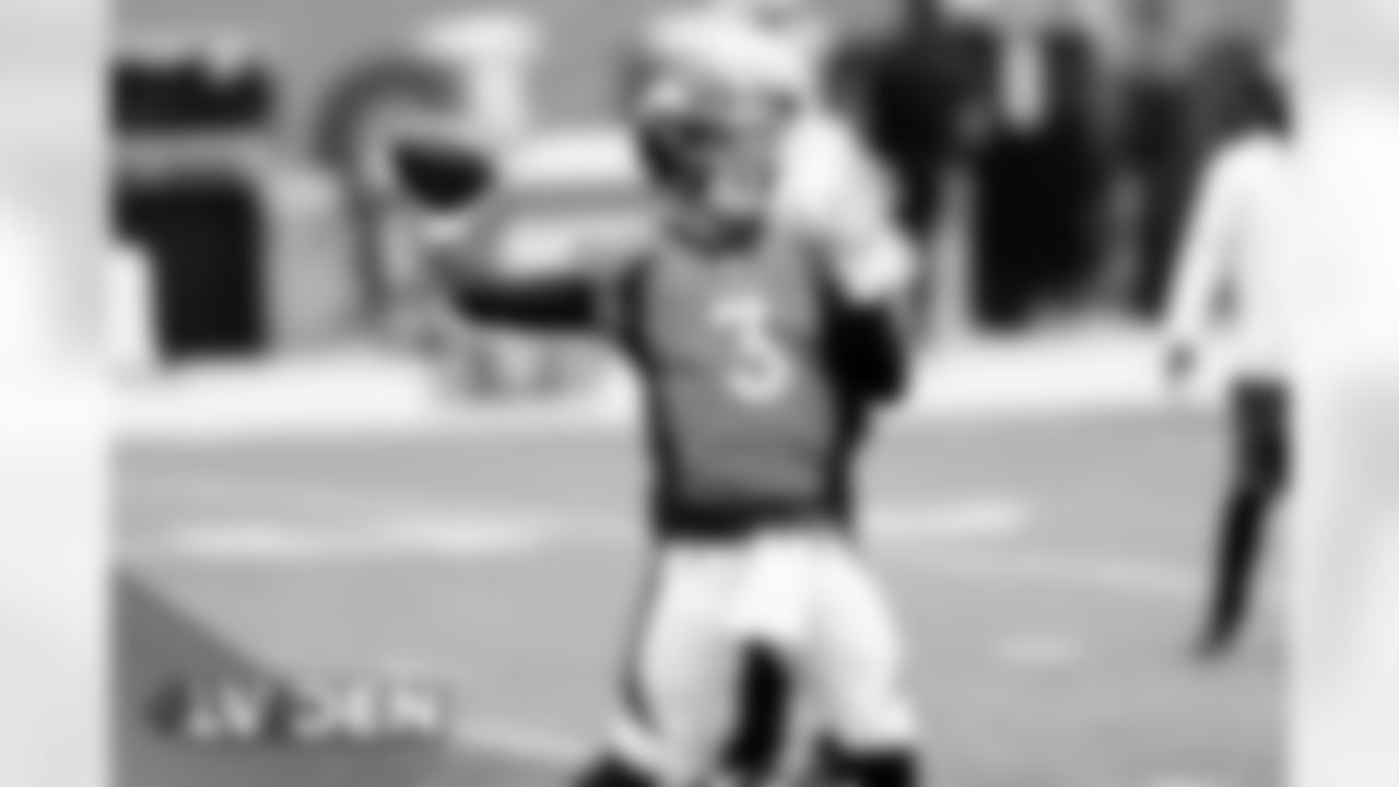 Drew Lock during pregame warmups before the Broncos' Week 17 game against the Las Vegas Raiders at Empower Field at Mile High in Denver, Colorado on January 3, 2021. (Photo by Gabriel Christus)