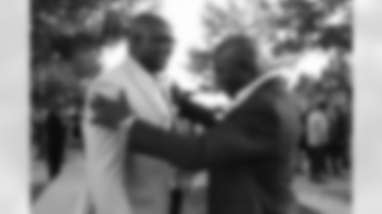 DeMarcus Ware and Terrell Davis during the alumni banquet and reunion celebration at Centura Health Training Center in Englewood, Colorado on September 16, 2023. Photo by Ben Swanson / Denver Broncos