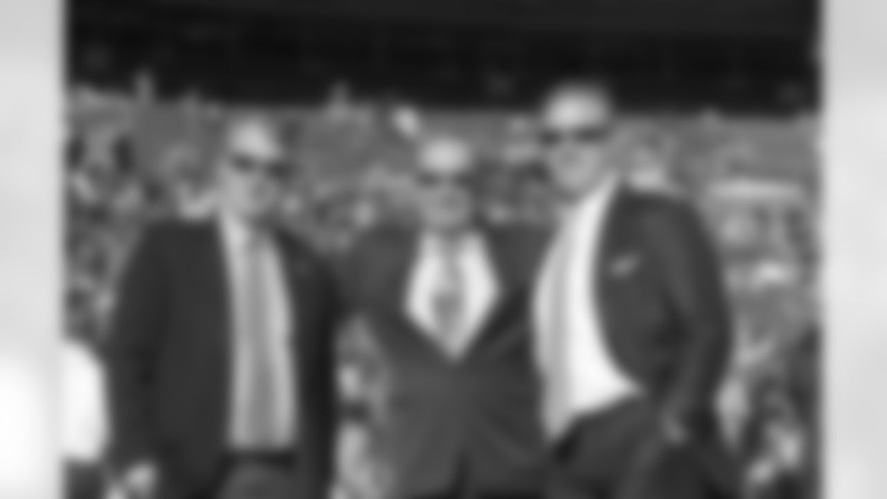 Joe Ellis, Owner Pat Bowlen, John Elway