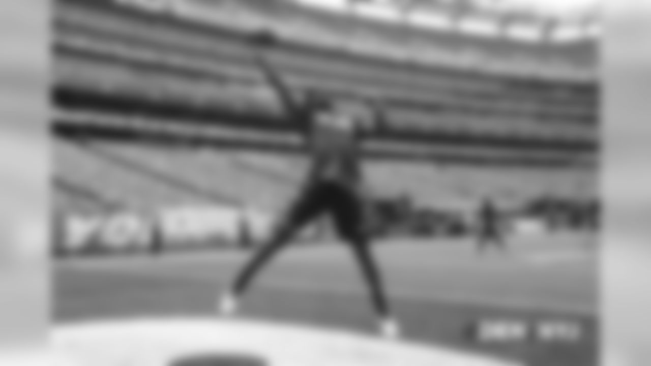 Emmanuel Sanders warms up before the NFL game against the New York Jets at MetLife Stadium in East Rutherford, New Jersey, October 07, 2018.
Photo by Gabriel Christus