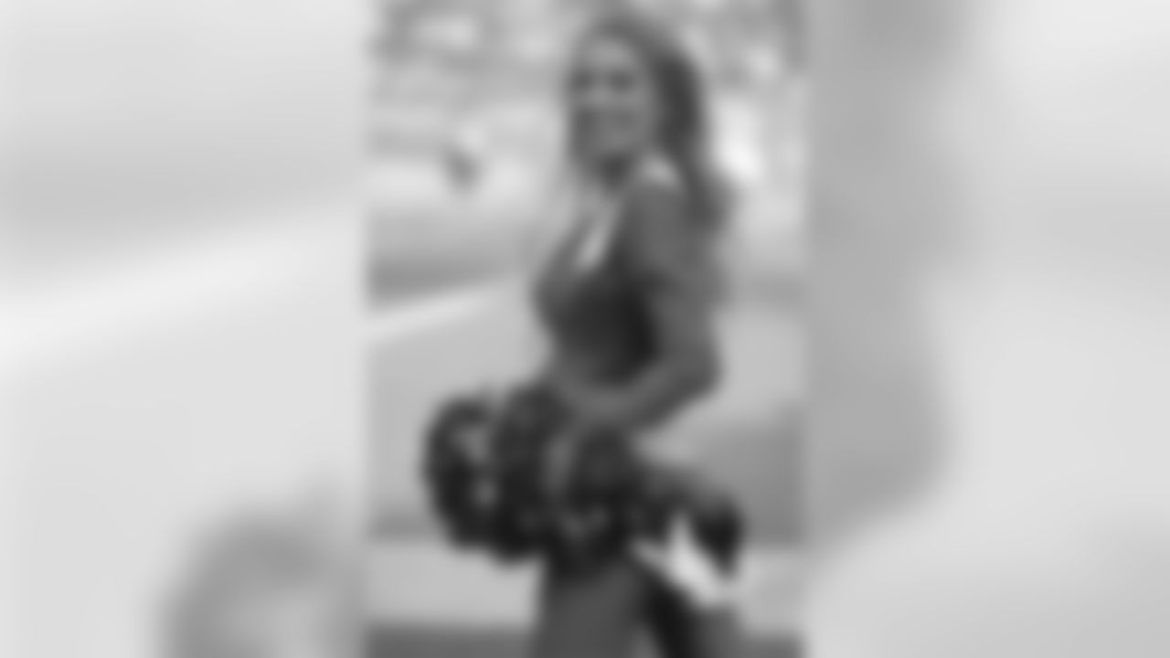 Erica L., 2018, Denver Broncos, DBC, Cheerleaders, Oakland Raiders