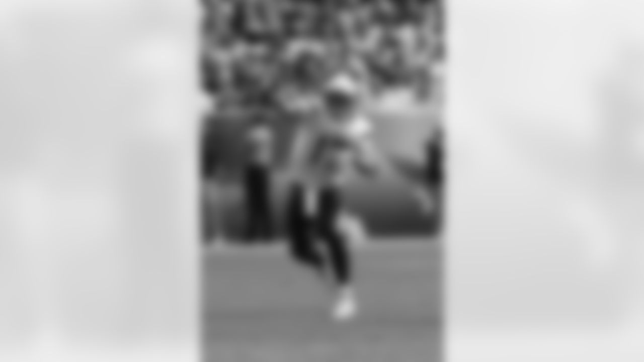 Philip Rivers throws a pass against the Chargers.