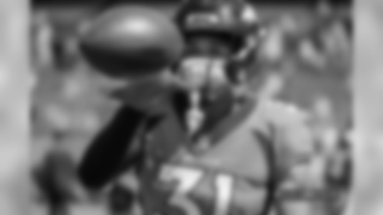 Pregame warmups against the Seattle Seahawks, Sunday, September 9, 2018, in Denver. (Photo: Eric Bakke)