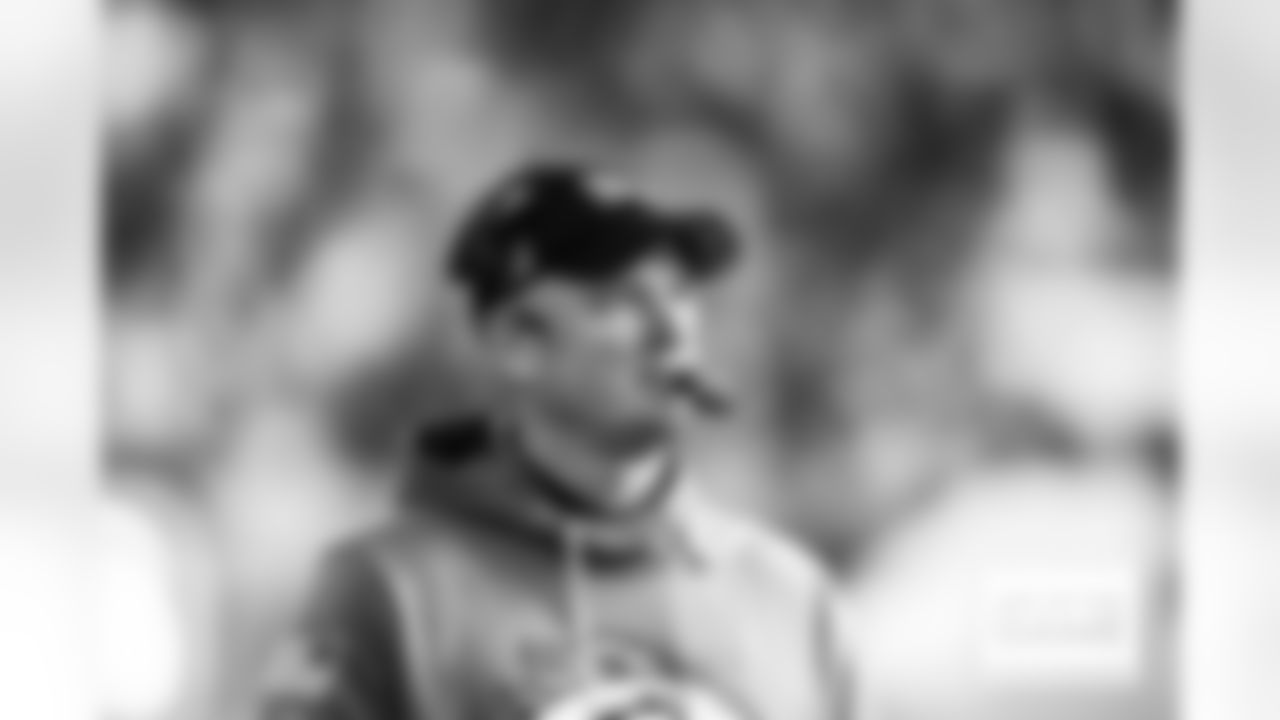 Head Coach Nathaniel Hackett during a NFL game against the Las Vegas Raiders on Sunday, November 20, 2022 at Empower Field at Mile High in Denver, Colorado.
Photo by Gabriel Christus / Denver Broncos