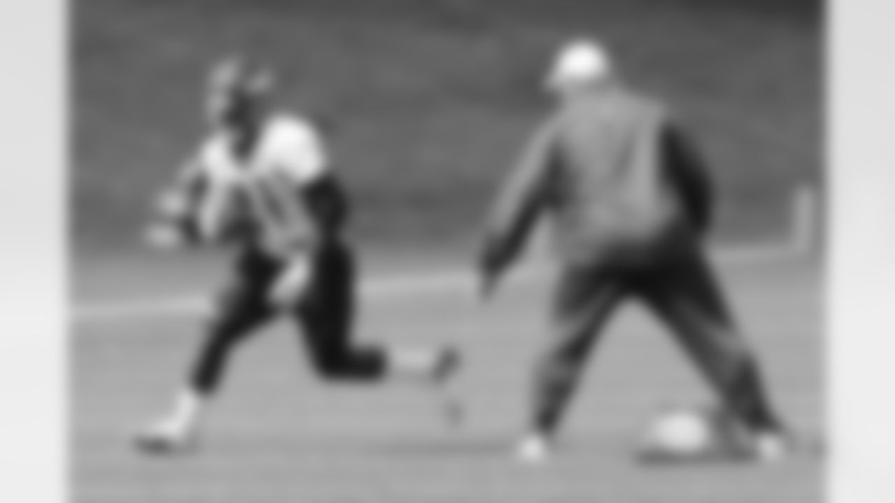 RB Ronnie Hillman carries the ball.