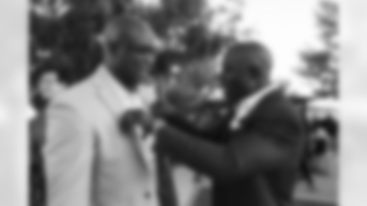 DeMarcus Ware and Terrell Davis during the alumni banquet and reunion celebration at Centura Health Training Center in Englewood, Colorado on September 16, 2023. Photo by Ben Swanson / Denver Broncos