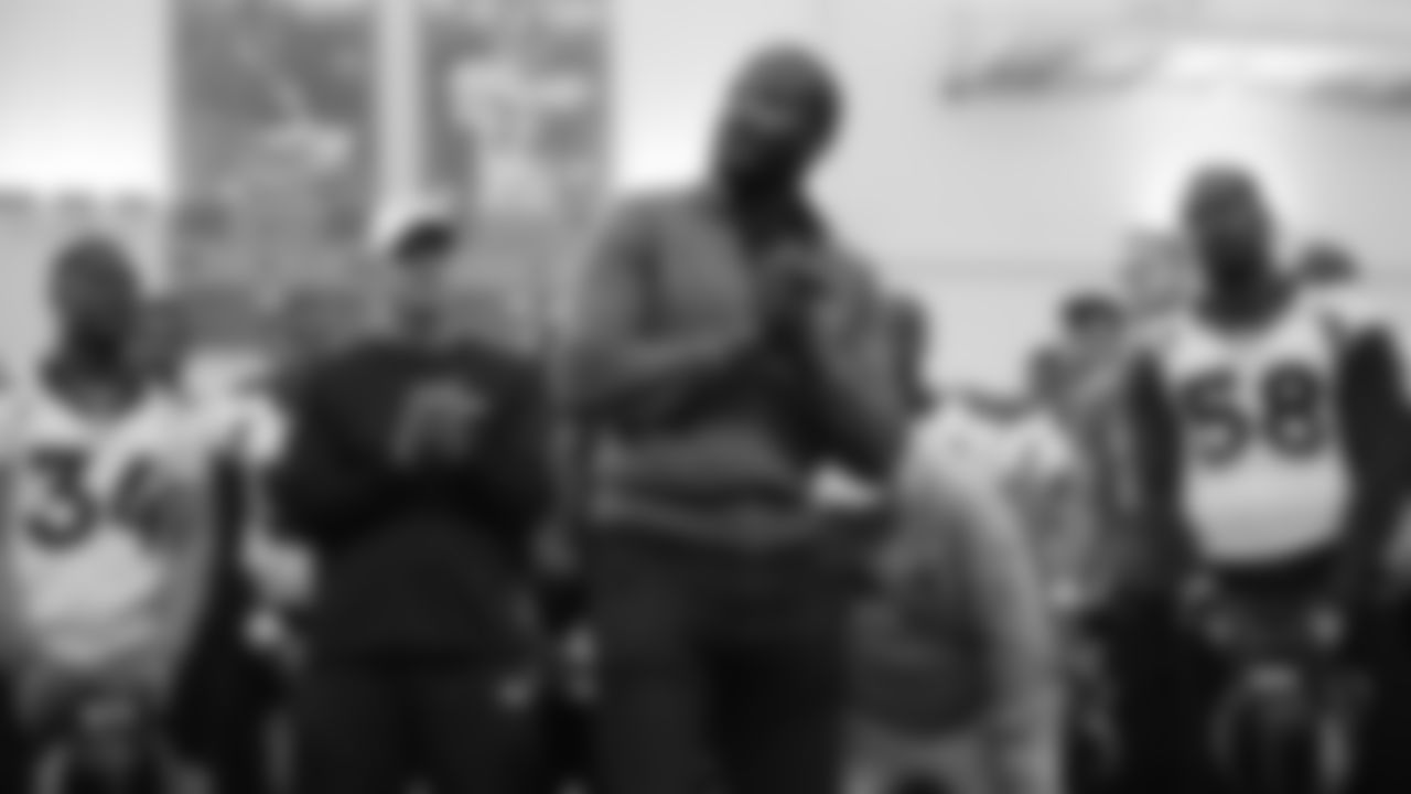 Pro Football Hall of Fame and Broncos Ring of Fame cornerback Champ Bailey talks to the team at practice on October 11, 2019 at UCHealth Training Center. (Photo by Ben Swanson)