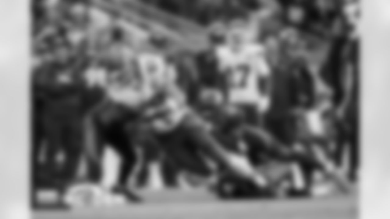 Jonas Griffith during the Broncos' Week 18 game against the Kansas City Chiefs at Empower Field at Mile High in Denver, Colorado on January 8, 2022. (Photo by Matt Dirksen)