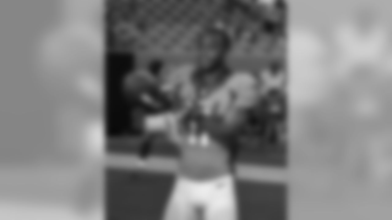 Wide receiver Jordan Norwood (11)