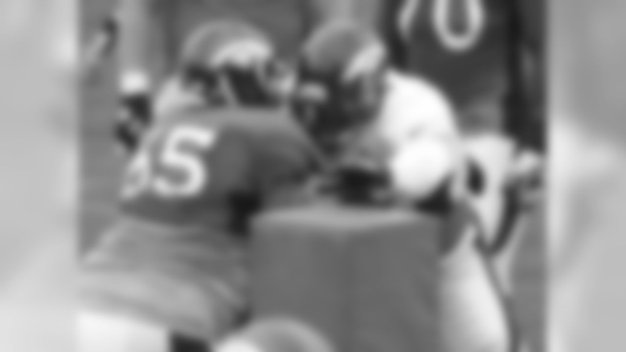 G Louis Vasquez and DE Malik Jackson
