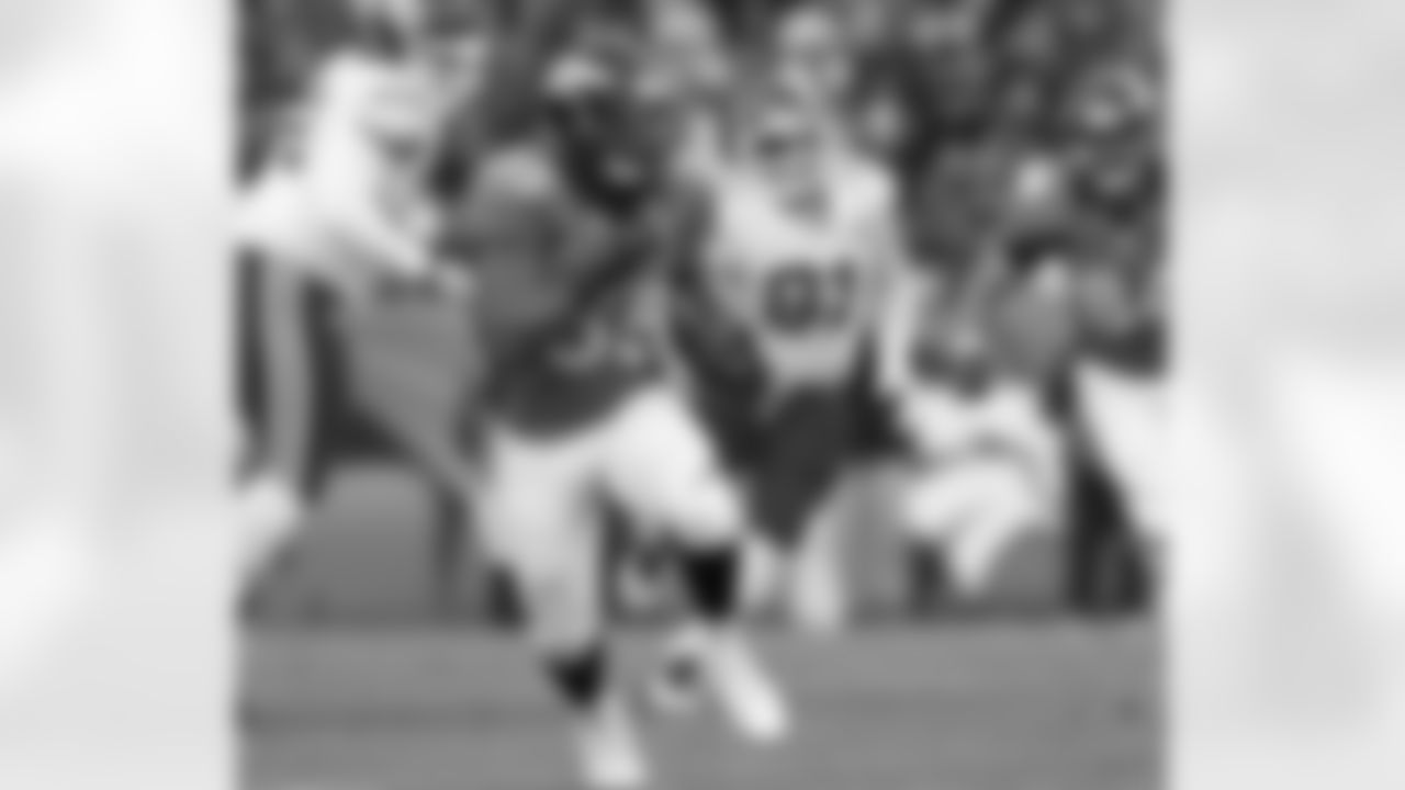 Ball carries for a 19-yard gain in the fourth quarter.