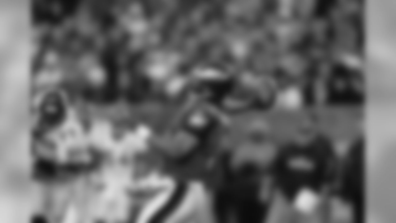 Dec. 27, 2009: Eagles 30, Broncos 27