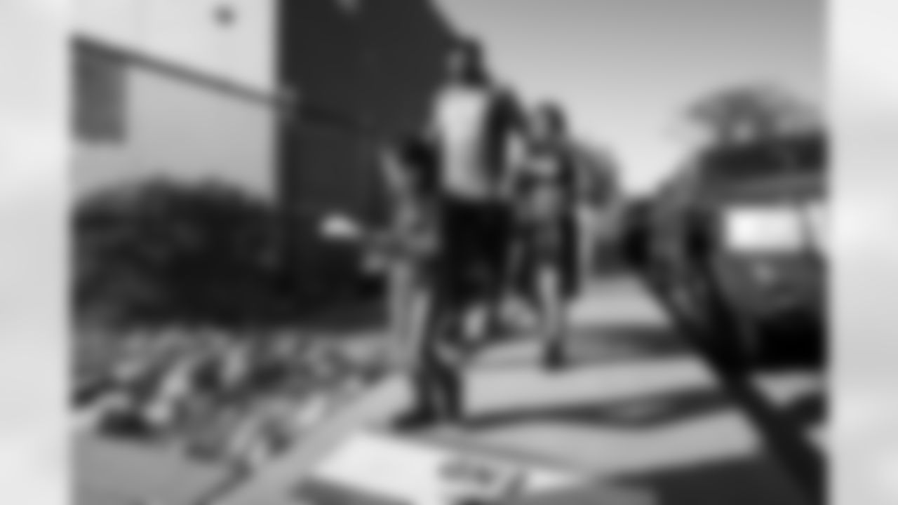 Bradley Chubb during the Miles for Miles community event series encouraging outdoor activity for children at Boston Elementary School in Aurora, Colorado on October 12, 2022. (Photo by Ben Swanson)