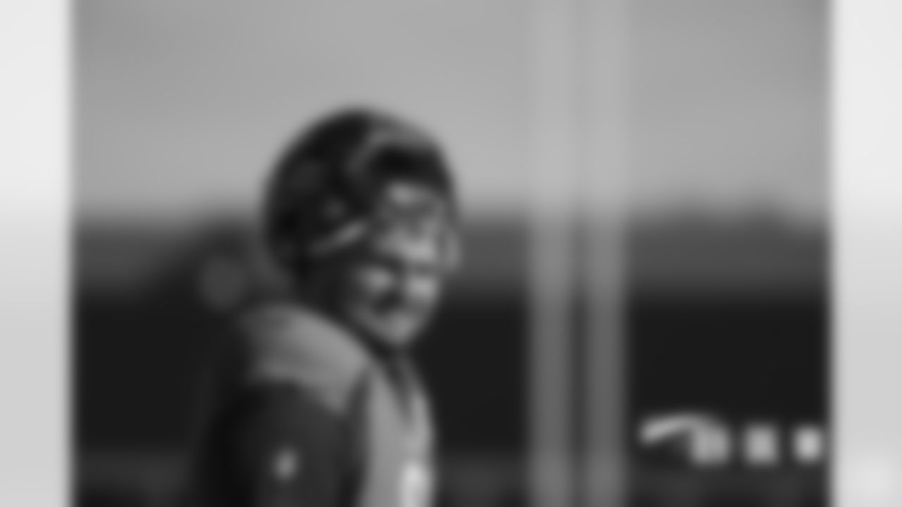 Matt Henningsen during practice on Thursday, December 1, 2022 at UCHealth Training Center in Englewood, Colorado.
Photo by Gabriel Christus/Denver Broncos