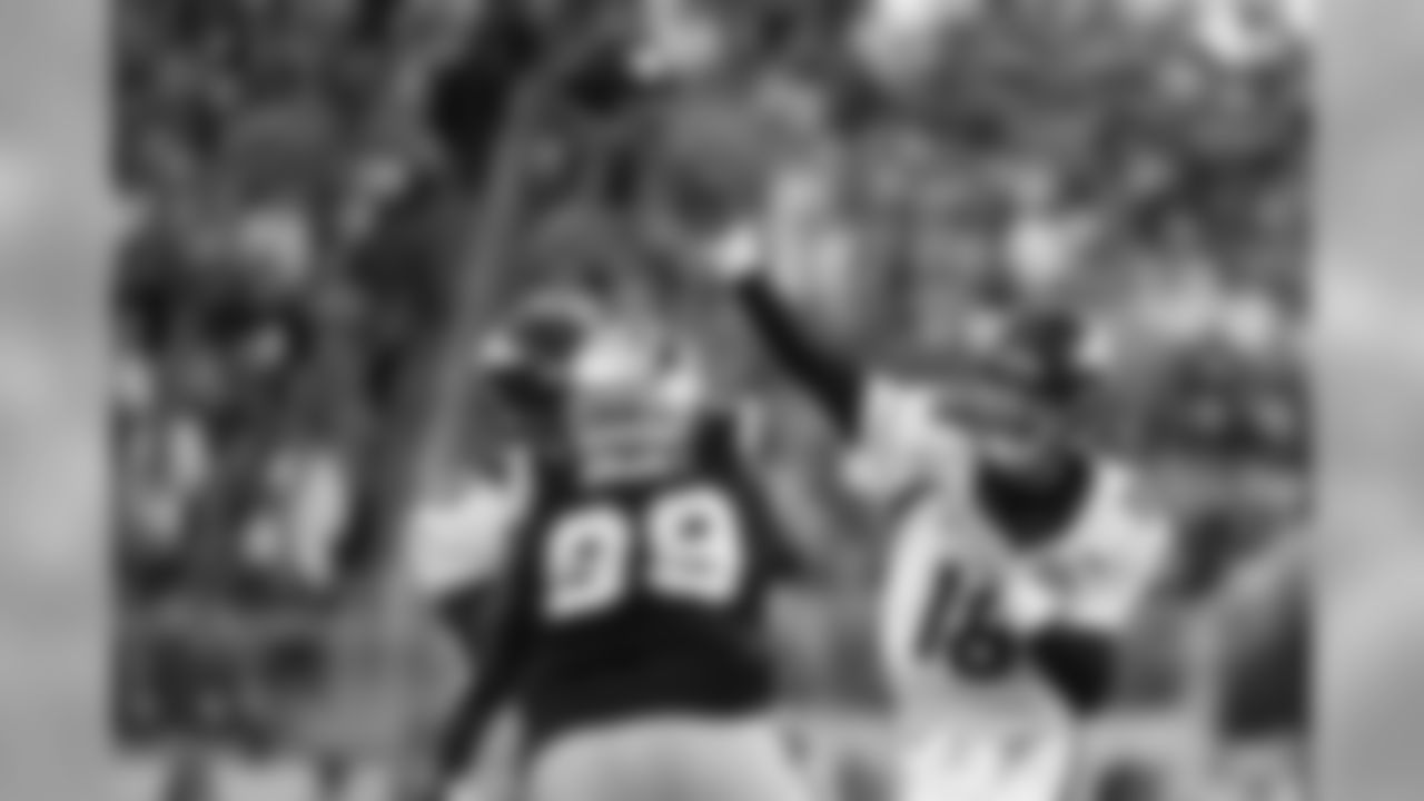 Super Bowl 50: Broncos 24, Panthers 10