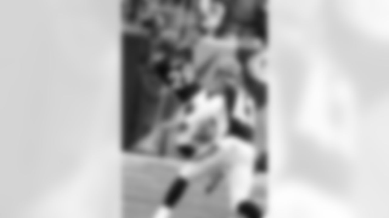 2015 stats: 55 total tackles (44 solo), 2 interceptions (1 touchdown), 9 passes defensedCareer stats: 470 total tackles (365 solo), 26 interceptions (3 touchdowns), 111 passes defensed, 5 forced fumbles, 9 NFL seasons