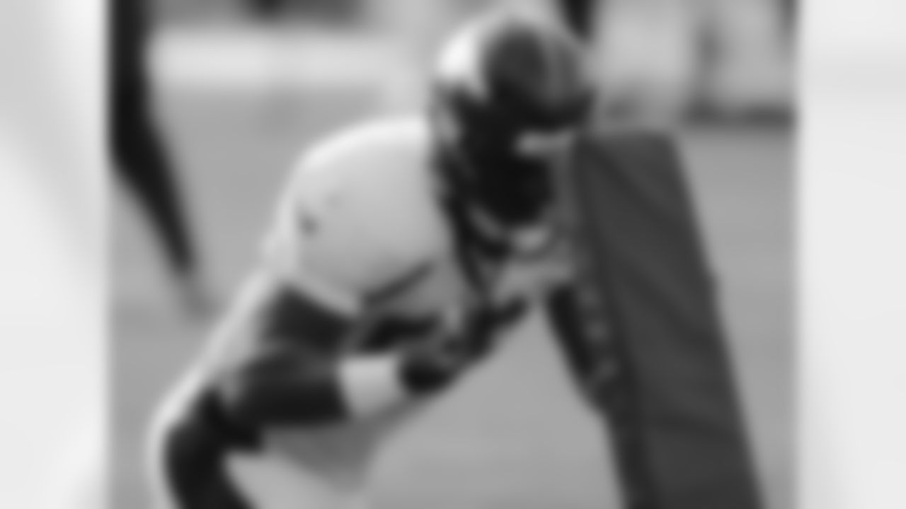 LB Von Miller gets ready to hit the sled.