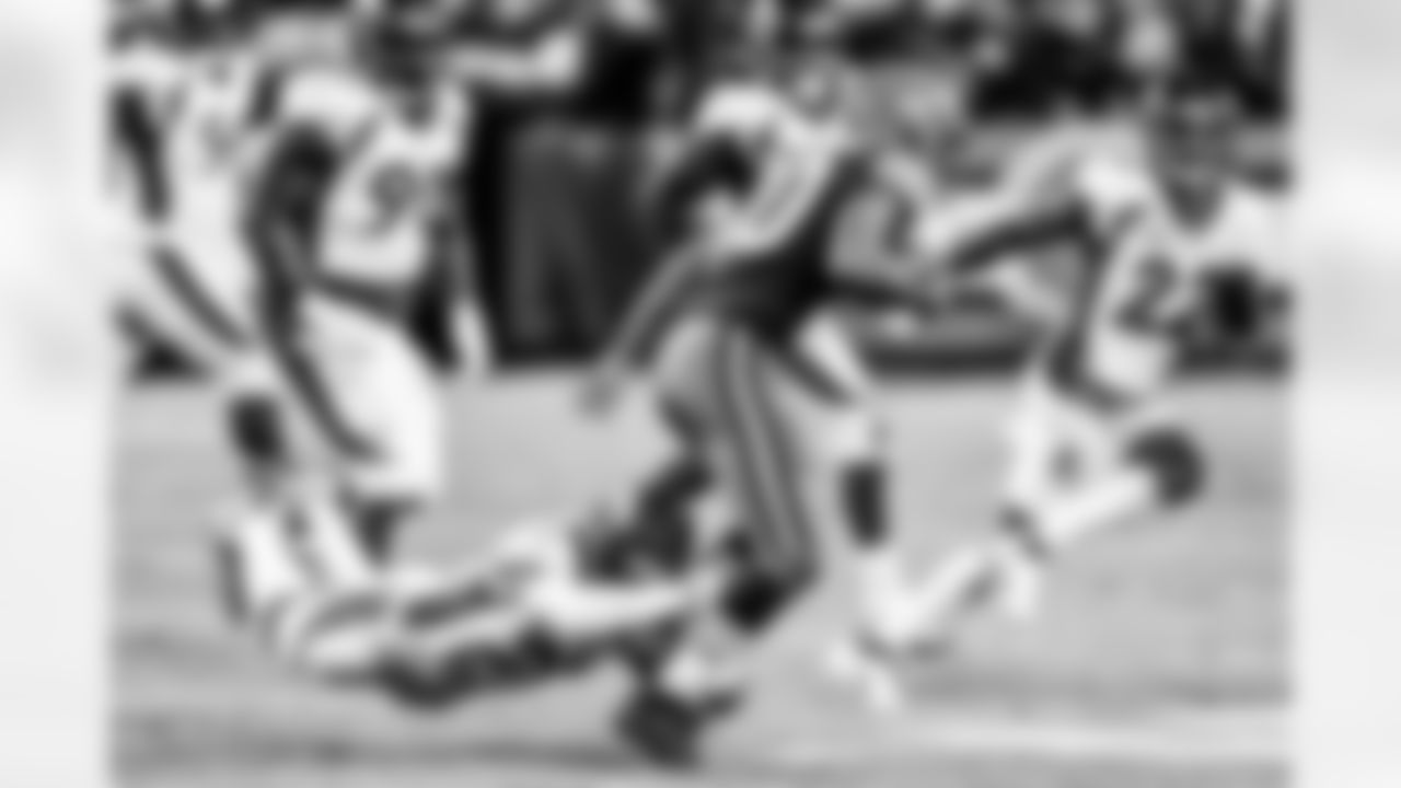 Ronald Darby during the Broncos' Week 7 game against the Cleveland Browns at FirstEnergy Stadium in Cleveland, Ohio on October 21, 2021. (Photo by David Dermer)