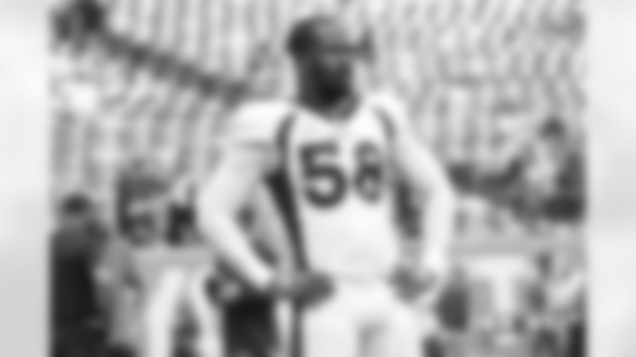 Von Miller during pregame warmups before the Broncos' Week 5 game against the New York Jets at MetLife Stadium on October 7, 2018.