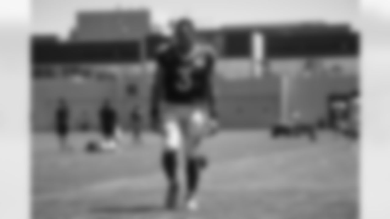 Russell Wilson during training camp on Friday, August 4, 2023 at Centura Health Training Center in Englewood, Colorado.
Photo by Nicole Pennetta / Denver Broncos