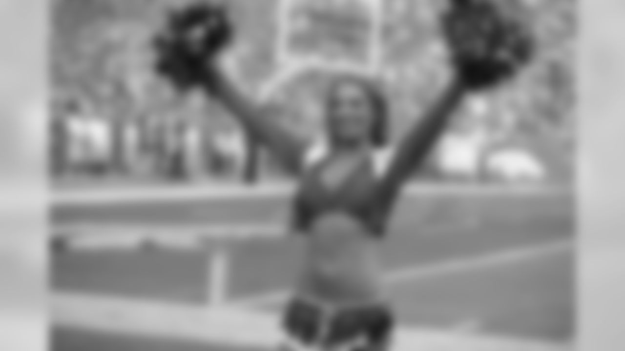 2018, Denver Broncos, DBC, Cheerleaders, Oakland Raiders Erica L.