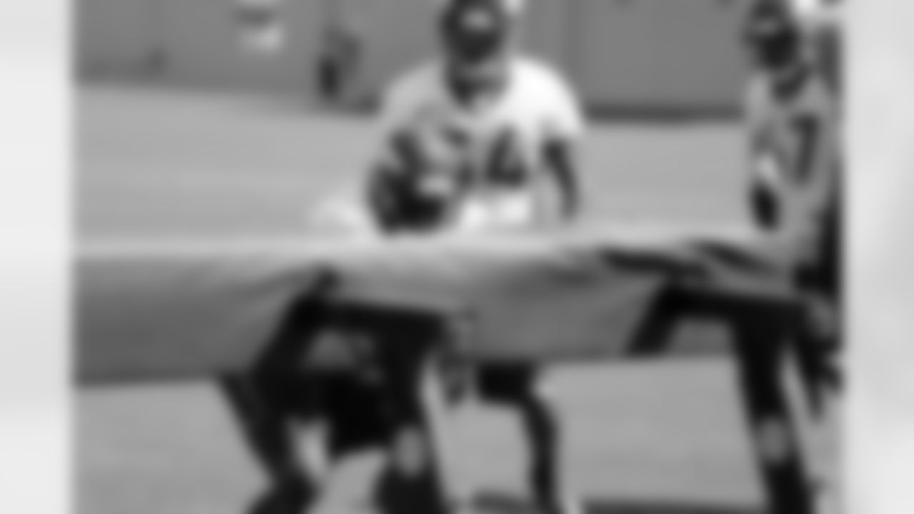 LB Shaquil Barrett