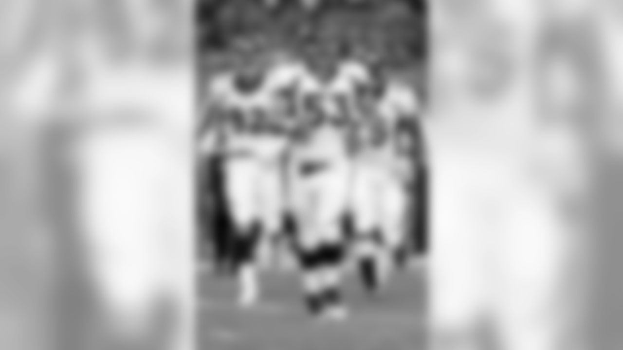 Center James Ferentz (53)