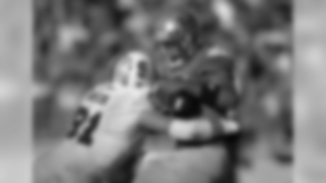 Stanford defensive end Henry Anderson sacks UCLA quarterback Brett Hundley.