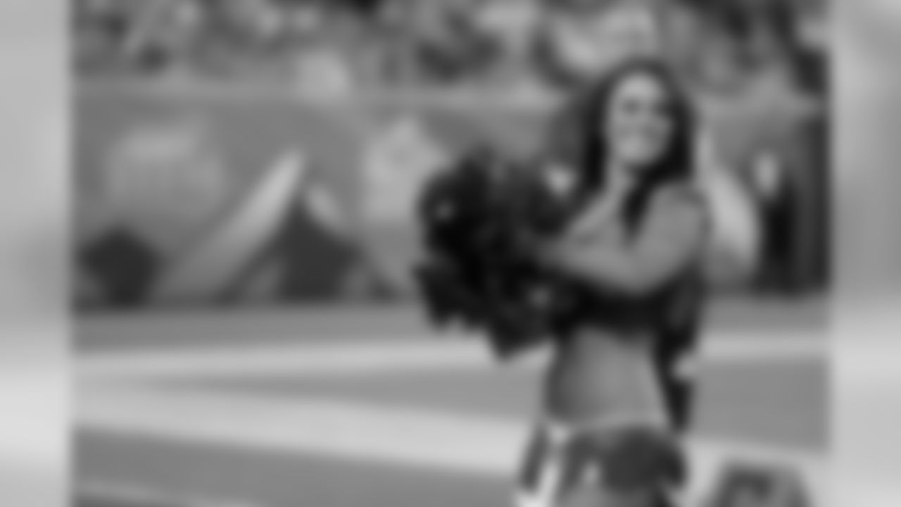 Cheerleader Spotlight Dbc Kimberly