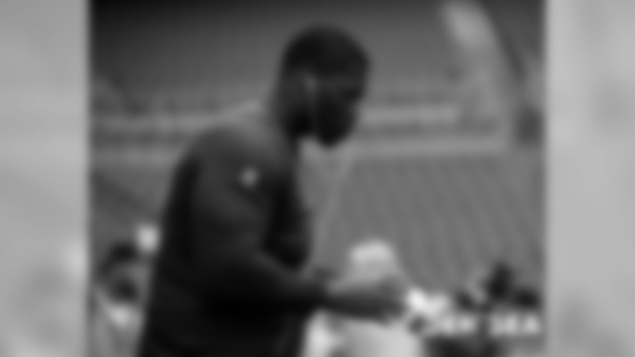 DeShawn Williams before the NFL game against the Seattle Seahawks at CenturyLink Field in Seattle, Washington, August 08, 2019.