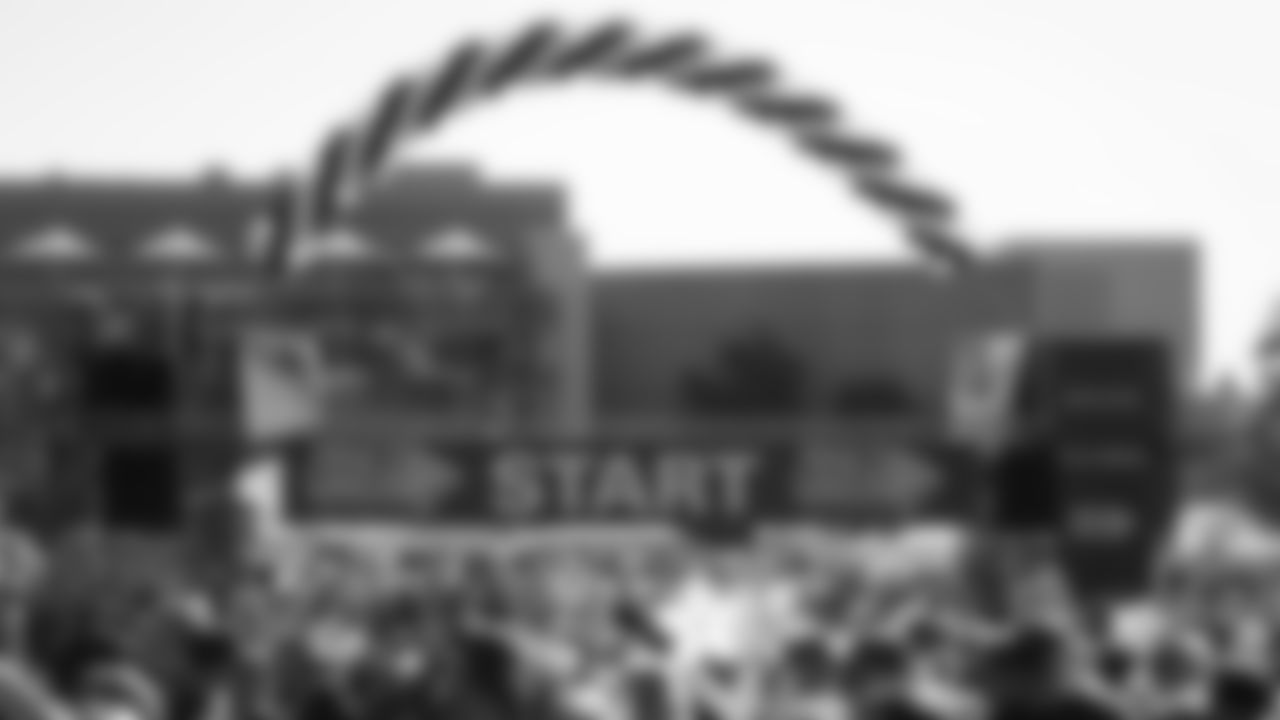 A view of the starting line at the 2019 Denver Walk to End Alzheimer's at City Park in Denver on September 14, 2019. (Photo by Ben Swanson)