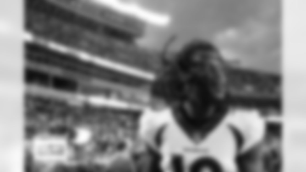 Jerry Jeudy before the Broncos' Week 6 game against the Kansas City Chiefs at GEHA Field at Arrowhead Stadium in Kansas City, Missouri on October 12, 2023. Photo by Ben Swanson / Denver Broncos