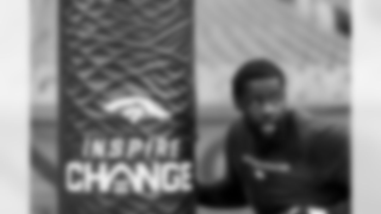 Shamar Stephen before the Broncos' Week 18 game against the Kansas City Chiefs at Empower Field at Mile High in Denver, Colorado on January 8, 2022. (Photo by Gabriel Christus)