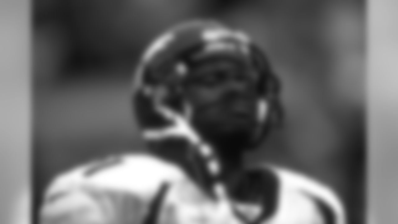 Alfred Williams has his game face on for a second-round playoff matchup with the Kansas City Chiefs against the Kansas City Chiefs at Arrowhead Stadium in Kansas City, MO on January 4, 1998.