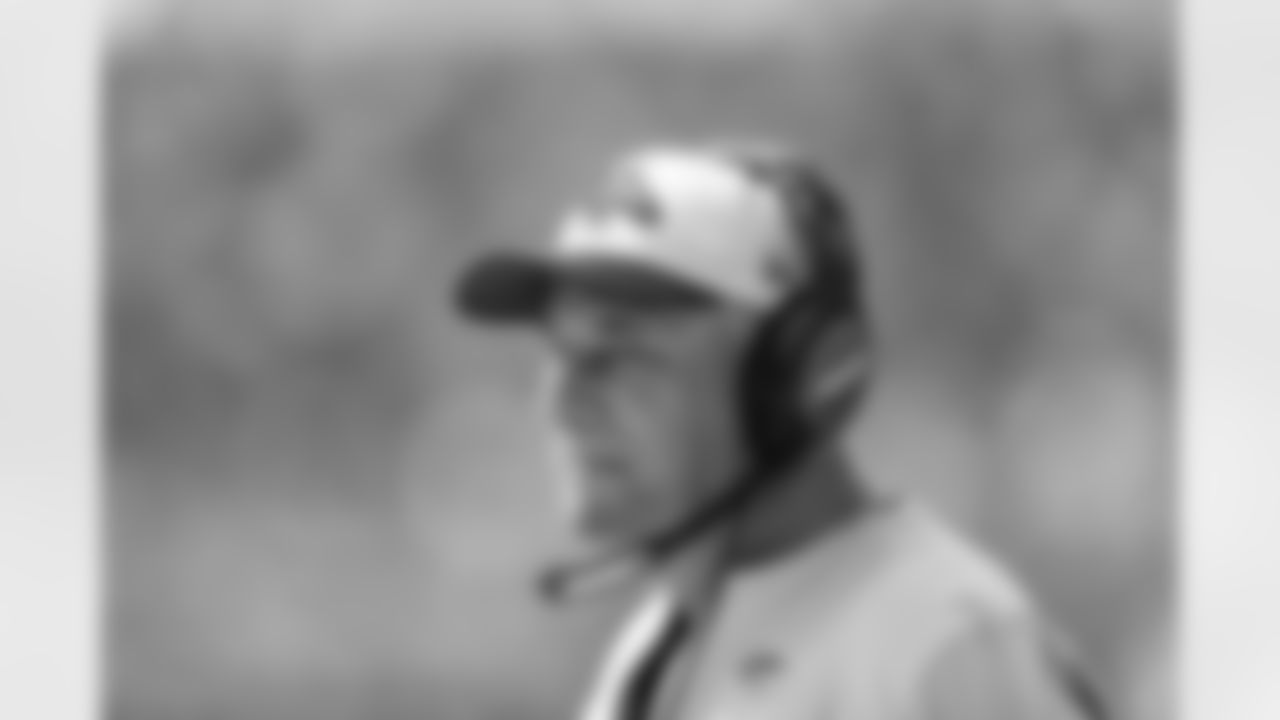 Head Coach Vic Fangio during the Broncos' preseason Week 1 game against the Minnesota Vikings at U.S. Bank Stadium in Minneapolis, Minnesota on August 14, 2021. (Photo by Gabriel Christus)