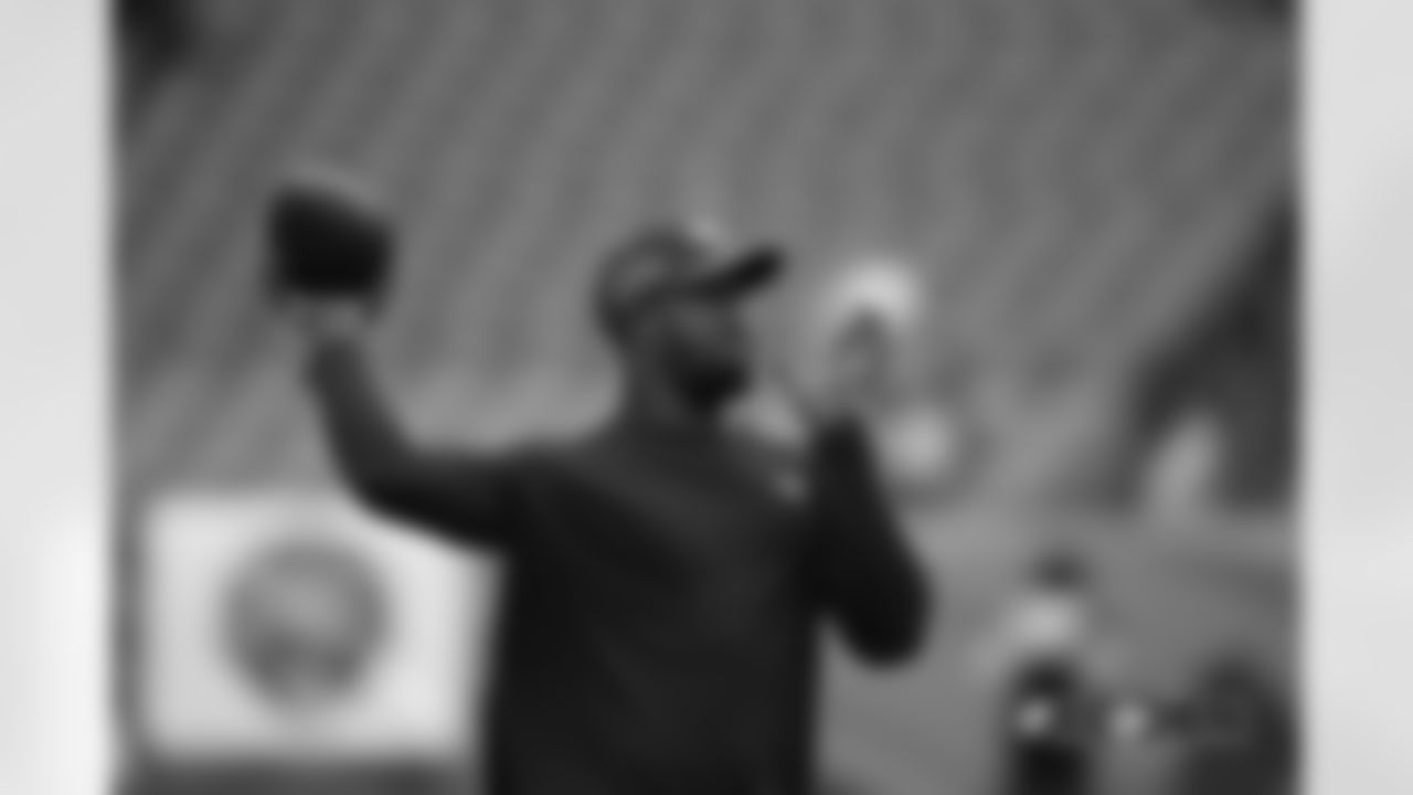 Von Miller during pregame warmups before the game against the Kansas City Chiefs during the game at Broncos Stadium at Mile High in Denver, Colorado, October 01, 2018.
Photo by Ric Tapia