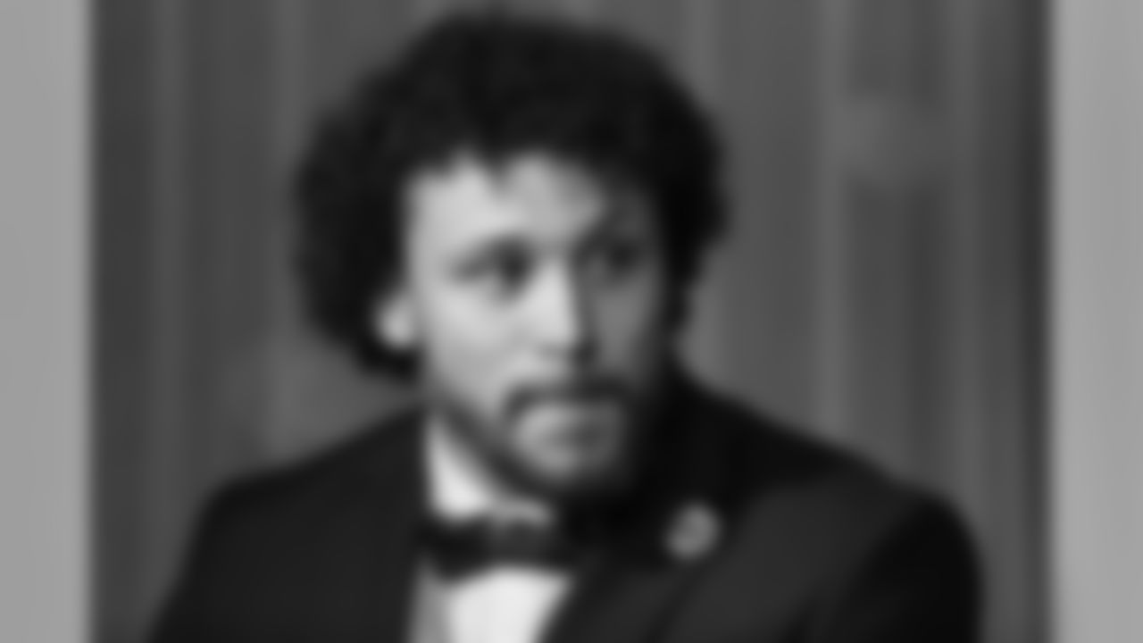 Phillip Lindsay joined forces with fellow Colorado native-turned-sports star Chauncey Billups to give the keynote speech for the Porter-Billups Leadership Academy Gala on February 8, 2020. (Photo by Jeremy Rincon/DenverBroncos.com)