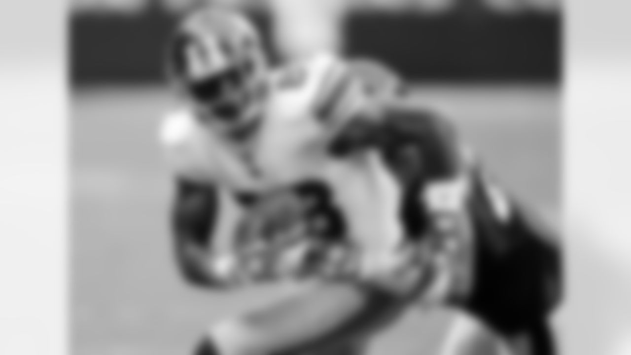 WR 88 Hakeem Nicks