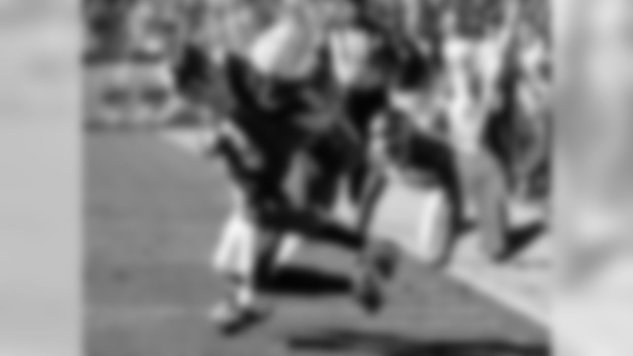 The 6-foot-3, 205-pounder capitalized off injuries to emerge as a solid target for Philip Rivers last year, notching 810 yards and four touchdowns on 58 receptions. But at 28, he's older than a typical restricted free agent, because he spent two seasons with the CFL's Toronto Argonauts before he made the jump to the Chargers in 2014. So his long-term upside might be limited compared to other three-year veterans.
