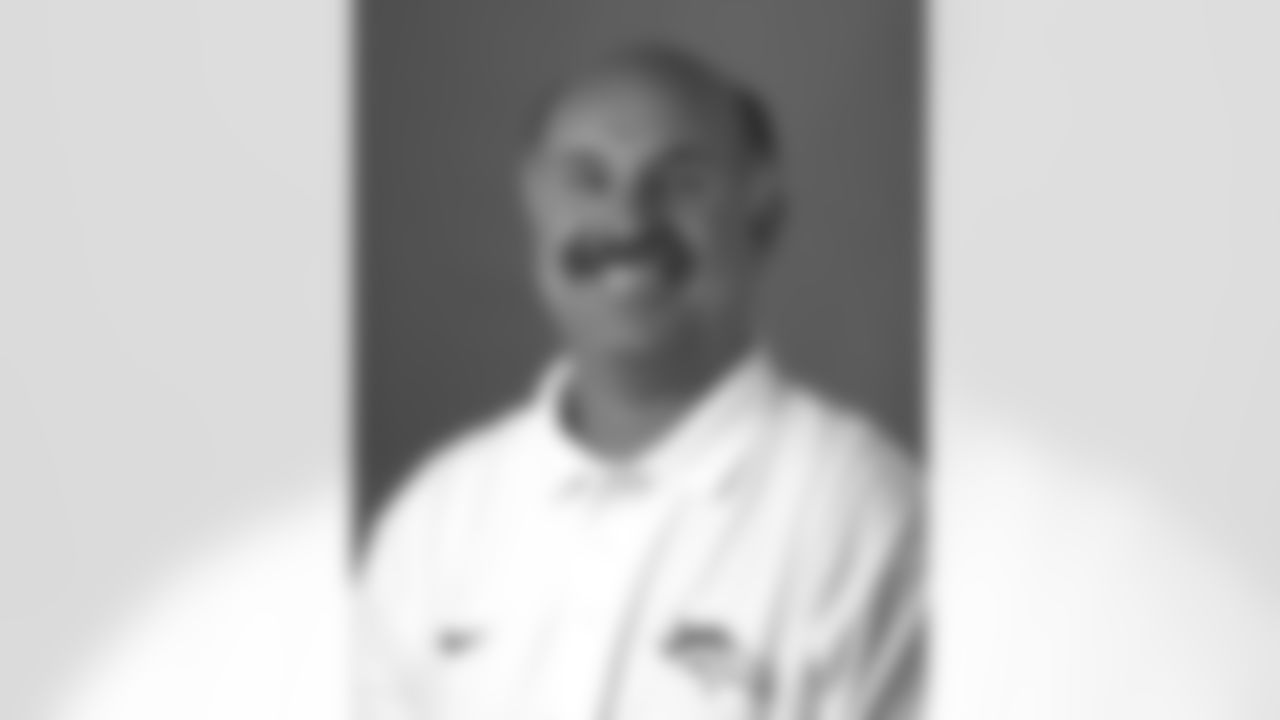 Staff portrait of Steve Antonopulos.