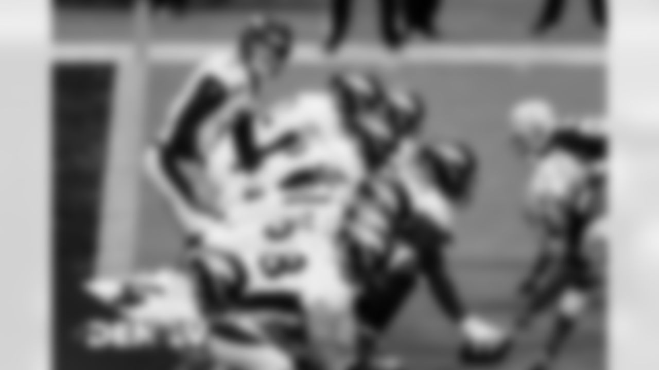 Drew Lock and the offense during the first half of the Broncos' Week 10 game against the Las Vegas Raiders at Allegiant Stadium in Las Vegas, Nevada. (Photo by Gabriel Christus)