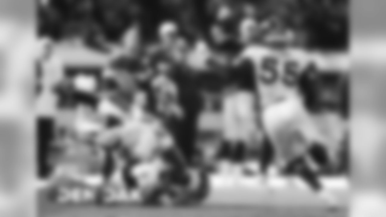 Kareem Jackson during the NFL game against the Oakland Raiders at Oakland-Alameda County Coliseum in Oakland, California, September 09, 2019.
Gabriel Christus