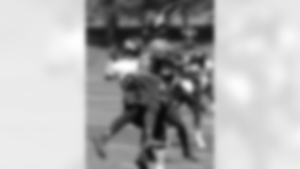 More tips a pass away from Welker