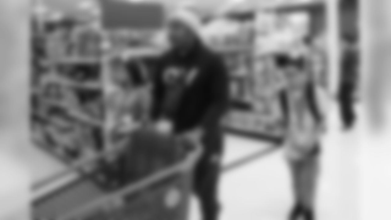 DeMarcus Walker during Will Parks' shopping spree for the Boys & Girls Club of Metro Denver on Dec. 3, 2018